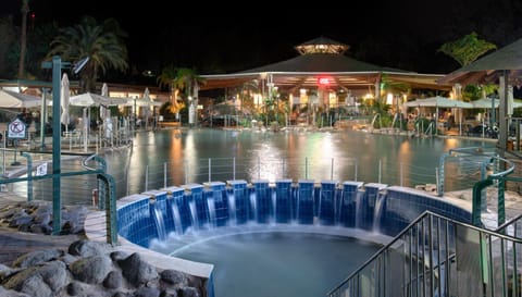 Swimming pool, Swimming pool