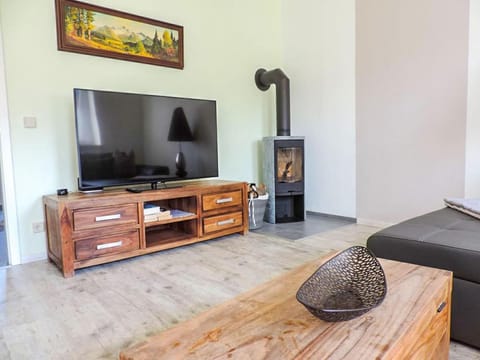 Living room, fireplace