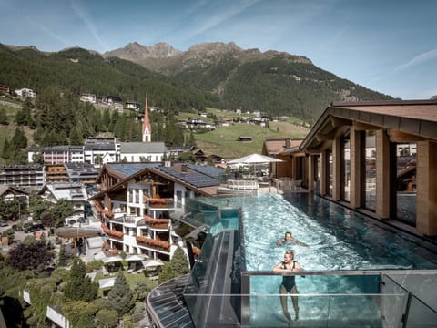 Property building, Swimming pool