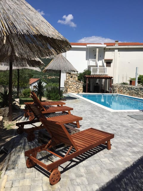 Activities, BBQ facilities, Garden, Swimming pool, Entertainment