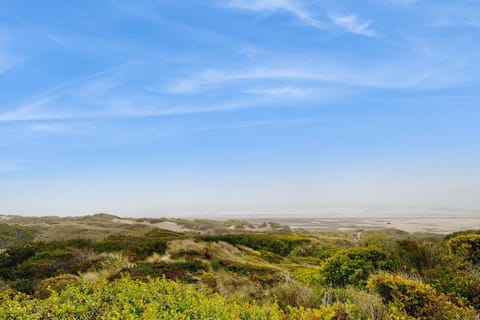 Rascals Oceanfront Retreat House in Oregon
