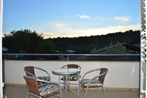 Apartments Vilim Tisno Bed and Breakfast in Tisno