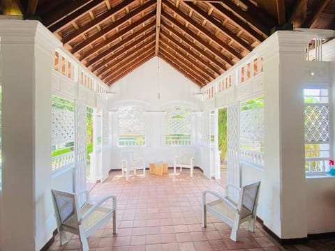 Seating area