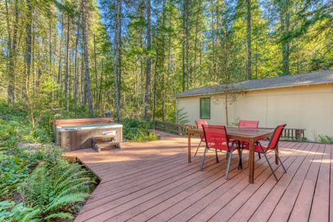 Stone's Throw House in Welches