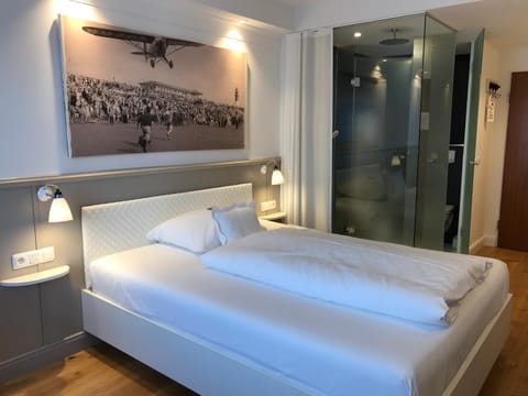 Toilet, Bathroom, Bedroom