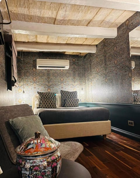 Living room, Seating area, Bedroom, air conditioner