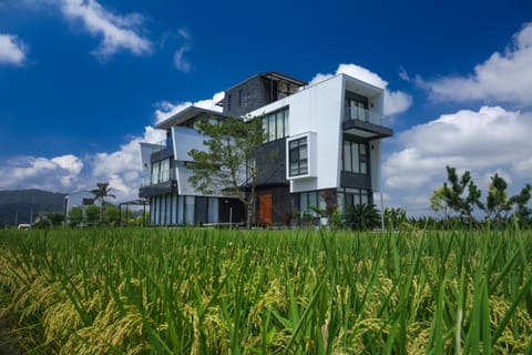 Property building, Off site, Neighbourhood, Natural landscape, Bird's eye view, Summer, Garden, Garden, Garden view, Garden view, Mountain view, Mountain view, Inner courtyard view