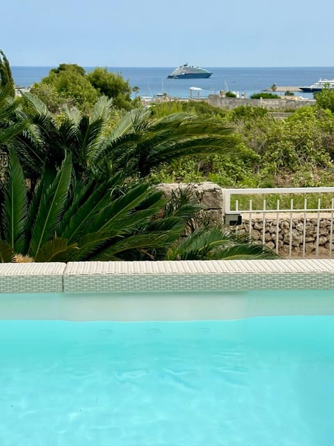 Pool view, Sea view, Swimming pool