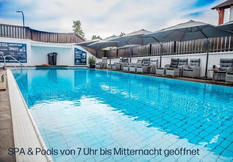 Pool view, Swimming pool