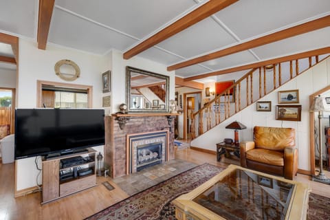 Whale Vista House in Depoe Bay