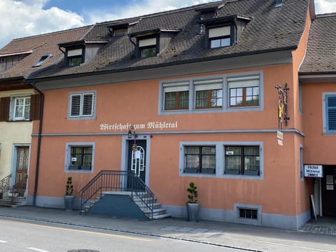 Garni-Hotel Mühletal Bed and Breakfast in Schaffhausen, Switzerland