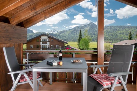 Natural landscape, View (from property/room), Balcony/Terrace, Mountain view