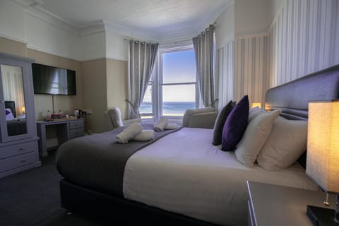 Living room, Bedroom