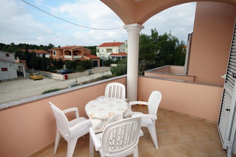 Balcony/Terrace, children, Family