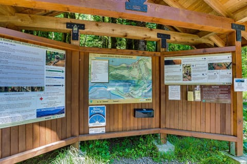 Marshall's Cabin in Rhododendron Cabin in Mount Hood Village