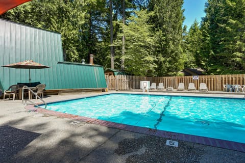 Marshall's Cabin in Rhododendron Cabin in Mount Hood Village