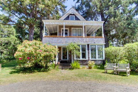 The Latourette House House in Gearhart