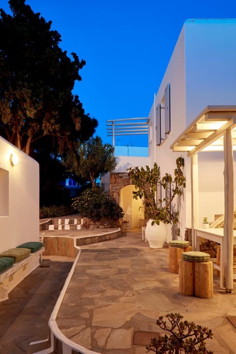 Property building, Patio, Spring, People, Bird's eye view, Summer, Garden, Lobby or reception, On site, Sunset