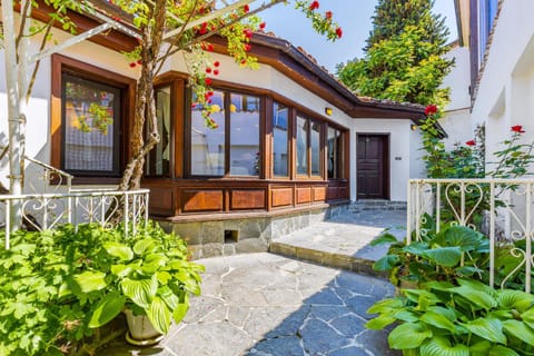 Property building, Patio, Garden, Garden view