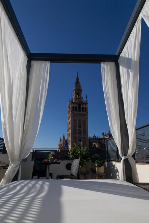 Balcony/Terrace, Landmark view
