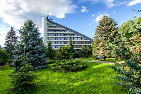 Property building, Garden