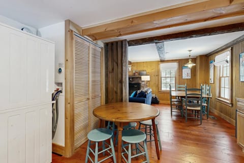 Easy Living House in Plymouth