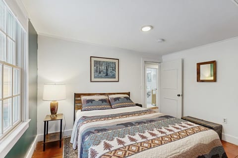 Easy Living House in Plymouth