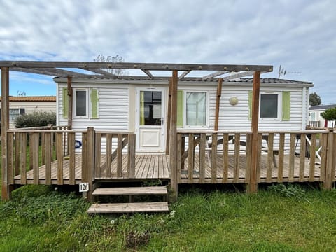 Camping de la Plage Campground/ 
RV Resort in Hauts-de-France