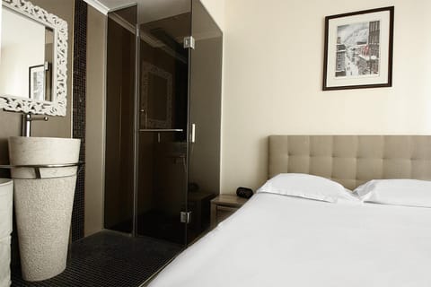 Bridgestreet Champs-Elysées Apartment in Paris