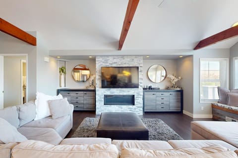 Wapato Point Paradise Point House in Manson