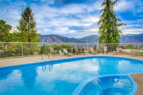 Bay View House in Manson