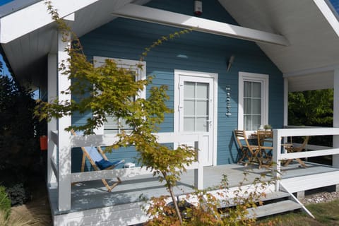 Patio, Spring, Day, Garden, View (from property/room), Balcony/Terrace, Garden view