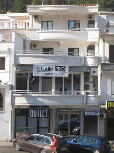 Property building, Facade/entrance