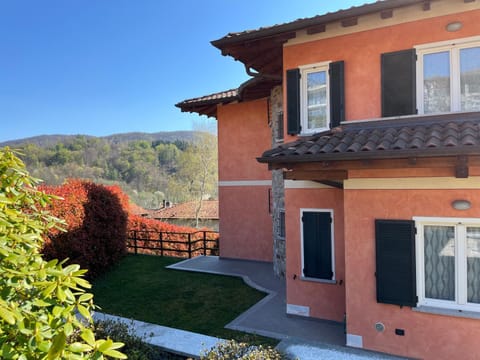 Property building, Day, Natural landscape, Mountain view