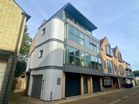 Property building, fireplace, furniture, heating, internet, locker, washing machine, dryer