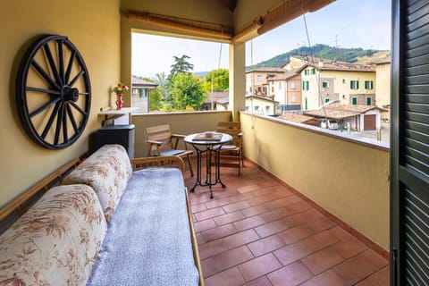 Balcony/Terrace, Logo/Certificate/Sign