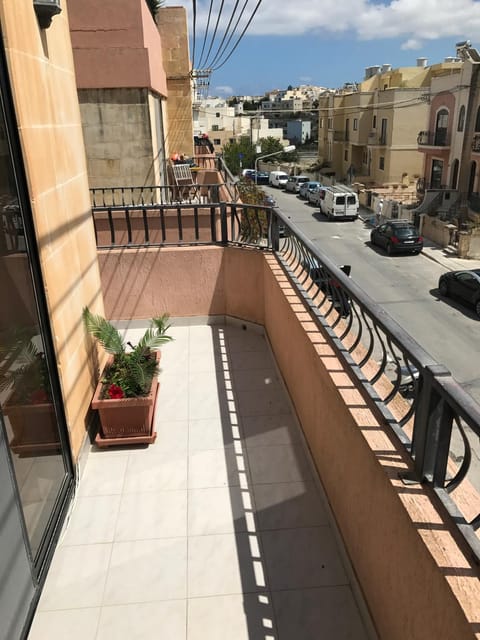 Balcony/Terrace, Living room