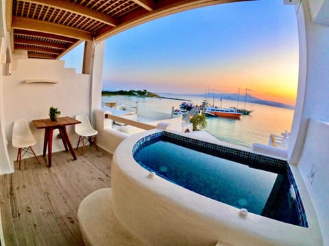 Natural landscape, Hot Tub, View (from property/room), Balcony/Terrace, Sea view, Sunset