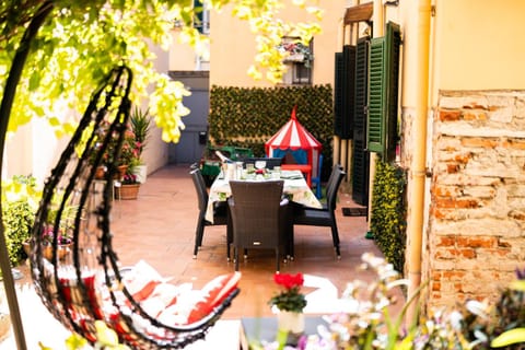 Garden, Breakfast