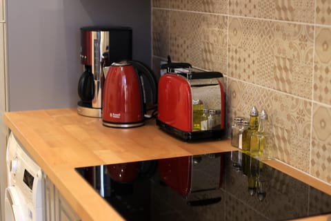 Coffee/tea facilities, Kitchen or kitchenette, Decorative detail