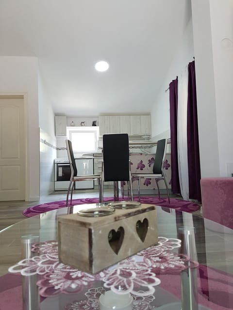 Communal lounge/ TV room, Decorative detail