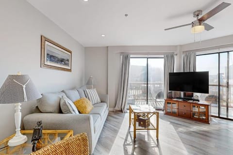 The Inn at St. Thomas Square #1304B House in Lower Grand Lagoon