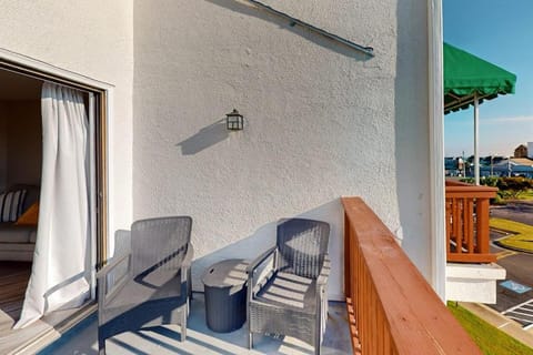 The Inn at St. Thomas Square #1304B House in Lower Grand Lagoon