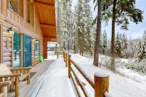 Blacktail Cabin Cabin in Flathead Lake