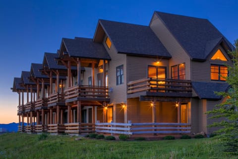 Saddle Ridge Townhome I-5 House in Big Sky