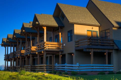 Saddle Ridge Townhome I-5 House in Big Sky