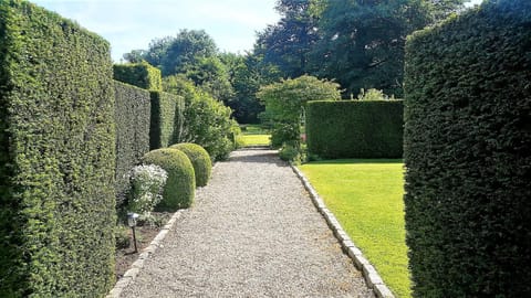 Garden, Garden view