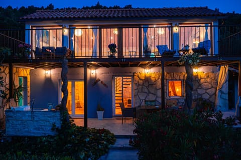 Property building, Night, Garden, Balcony/Terrace