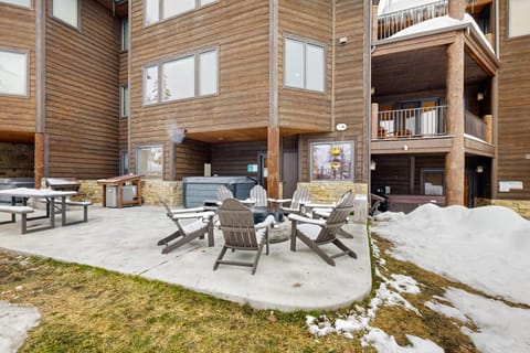 Moose Jaw Retreat House in Whitefish