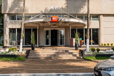 Property building, Facade/entrance, Day, Parking